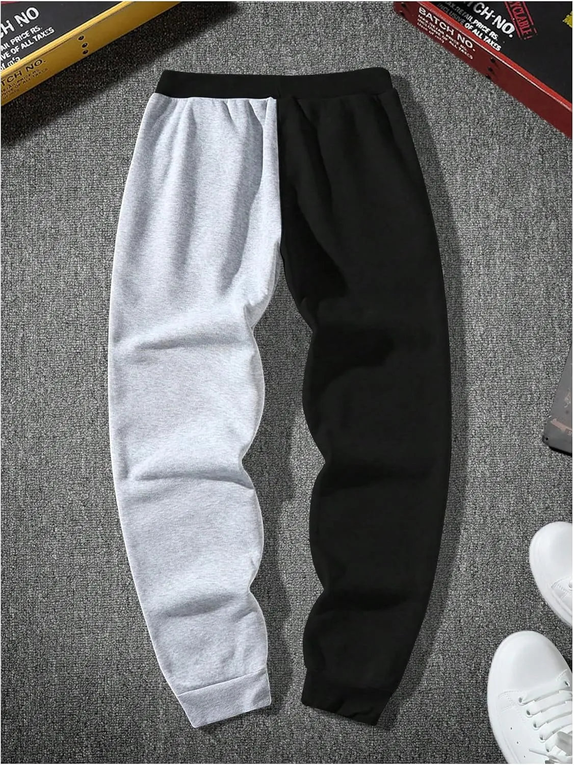 WDIRARA Men's Cartoon Letter Graphic Sweatpants Color Block Drawstring Waist Jogger Pants with Pockets